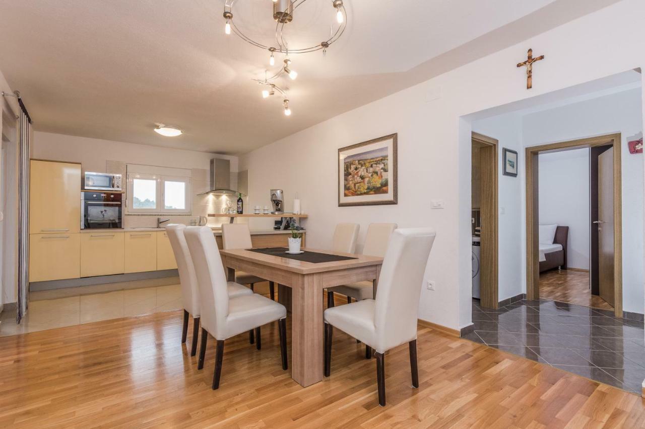 Apartment Natalie Sea View With 3 Bedrooms And Everything Is Air-Conditioned Сали Екстериор снимка